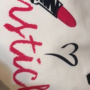 Meet your Posher, Angela